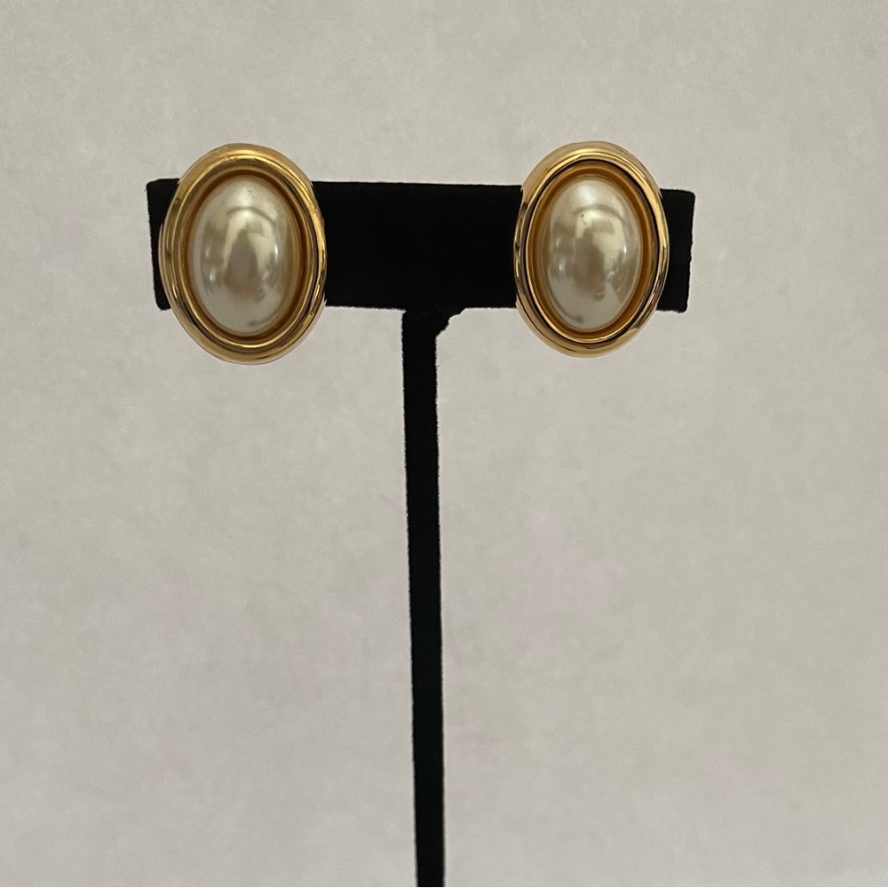 Vintage Napier Cabochon, Faux Pearl and Gold Plated Earrings